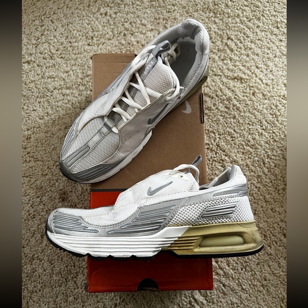 Nike Air turbulence sneakers shoes running max white metallic silver 9 40.5